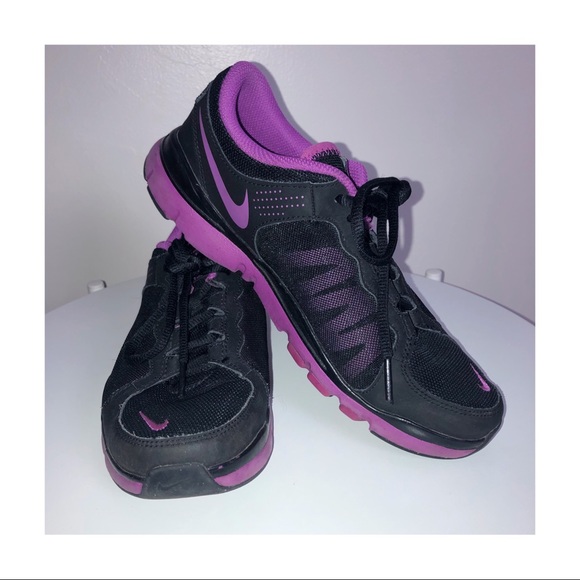 Nike Shoes - Nike Sneakers Black and Pink